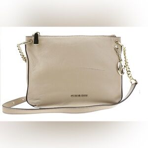 Michael Kors Lillie Messenger Bag in Truffle with tags